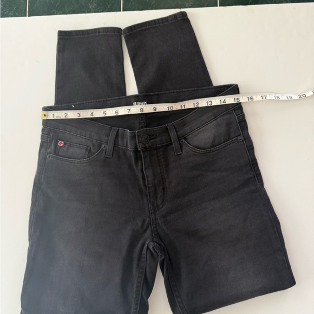 HUDSON JEANS BLACK KRISTA SUPER SKINNY JEANS SIZE 28